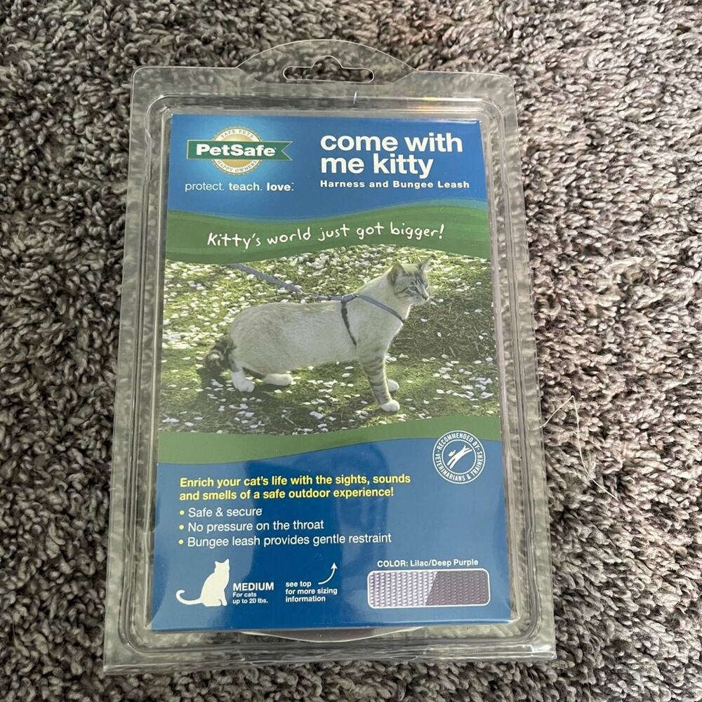 PetSafe Come with Me Kitty Cat leash purple Size Medium
